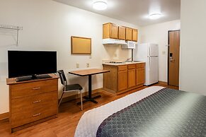 HomeTowne Studios by Red Roof Columbus