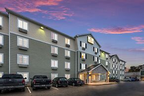 HomeTowne Studios by Red Roof Columbus