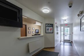 HomeTowne Studios by Red Roof Columbus