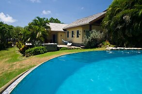 Maca Bana Luxury Boutique Resort