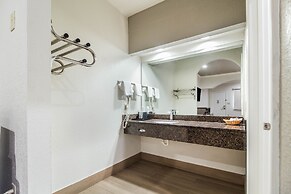 Scottish Inn & Suites Baytown