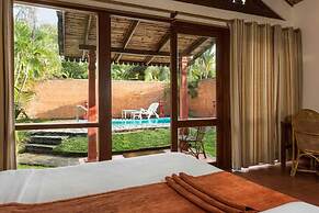 Abad Whispering Palms