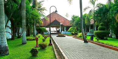 Abad Whispering Palms