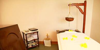 Abad Whispering Palms