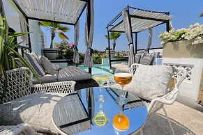 Hotel Casa Lola Deluxe Gallery