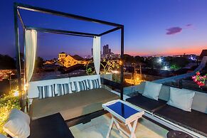 Hotel Casa Lola Deluxe Gallery