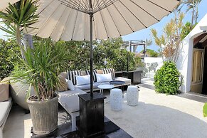 Hotel Casa Lola Deluxe Gallery