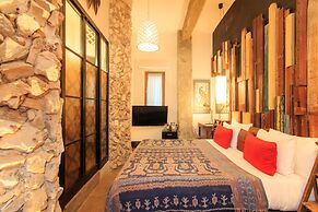 Hotel Casa Lola Deluxe Gallery