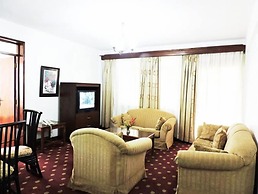 Mosa Court Suites