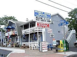 Moby Dick Motel