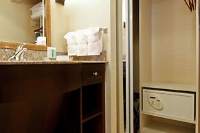 Homewood Suites by Hilton Toronto Airport Corporate Centre