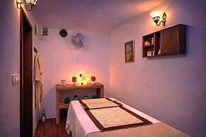 Swaroop Vilas - Lake Facing Boutique Hotel