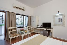 Swaroop Vilas - Lake Facing Boutique Hotel