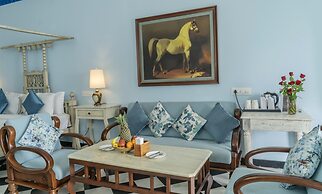 Swaroop Vilas - Lake Facing Boutique Hotel