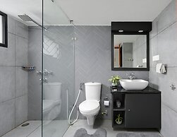 Swaroop Vilas - Lake Facing Boutique Hotel