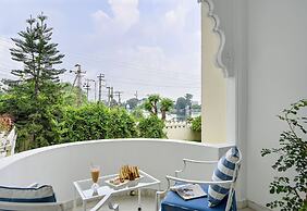 Swaroop Vilas - Lake Facing Boutique Hotel