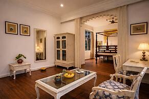 Swaroop Vilas - Lake Facing Boutique Hotel
