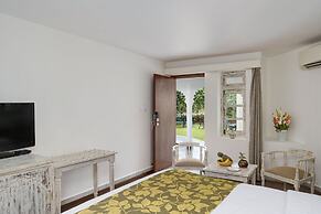 Swaroop Vilas - Lake Facing Boutique Hotel