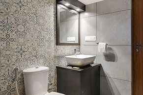 Swaroop Vilas - Lake Facing Boutique Hotel