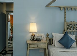 Swaroop Vilas - Lake Facing Boutique Hotel