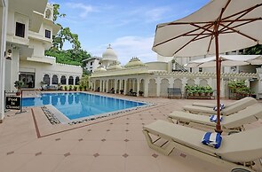 Swaroop Vilas - Lake Facing Boutique Hotel