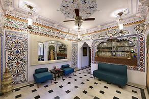 Swaroop Vilas - Lake Facing Boutique Hotel