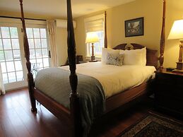 The White House Inn