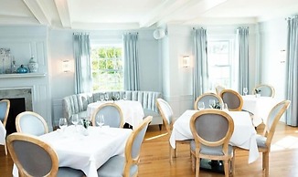 The White House Inn
