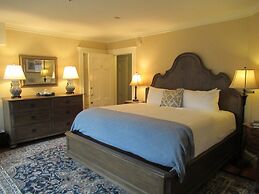 The White House Inn