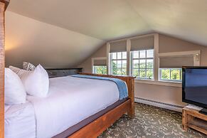 The White House Inn