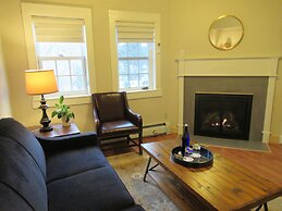 The White House Inn