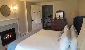The White House Inn