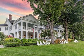 The White House Inn