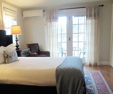 The White House Inn
