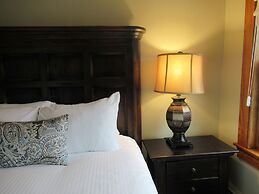 The White House Inn