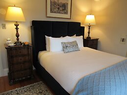 The White House Inn