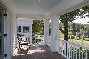 The White House Inn