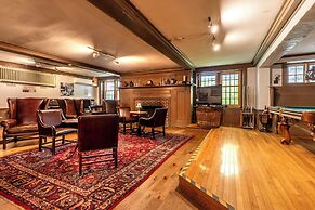 The White House Inn