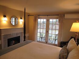 The White House Inn