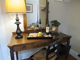 The White House Inn