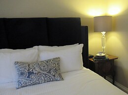 The White House Inn