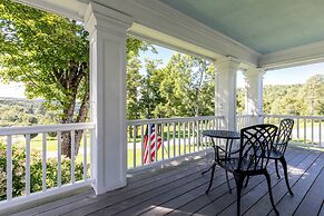 The White House Inn