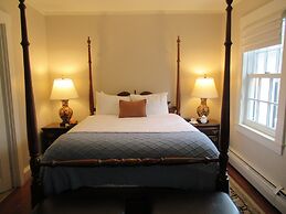 The White House Inn
