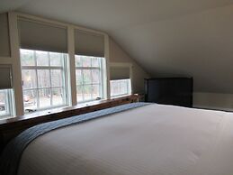 The White House Inn