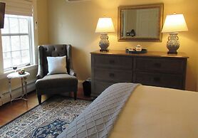 The White House Inn