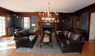 The White House Inn