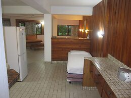 Raina Holiday Accommodation