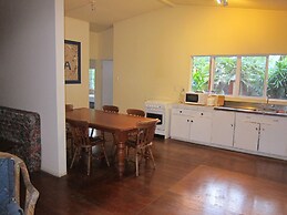 Raina Holiday Accommodation