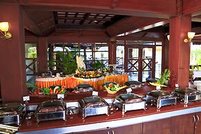 Sterling Lake Palace Alleppey