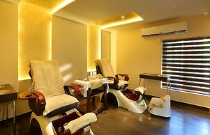 Sterling Lake Palace Alleppey